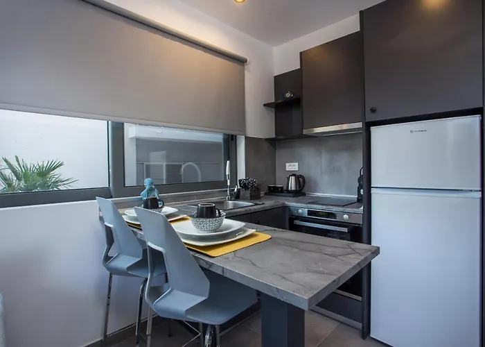 Urban Colours Apartment *